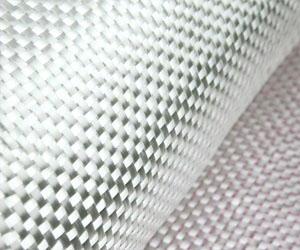 高品質(zhì)玻璃纖維布 巨石無(wú)堿玻纖布方格布 無(wú)捻粗紗布04玻纖布廠家 06,08無(wú)堿方格布 玻璃鋼船艇/板材/管道增強(qiáng)玻纖布成型工藝 玻璃鋼增強(qiáng)材料